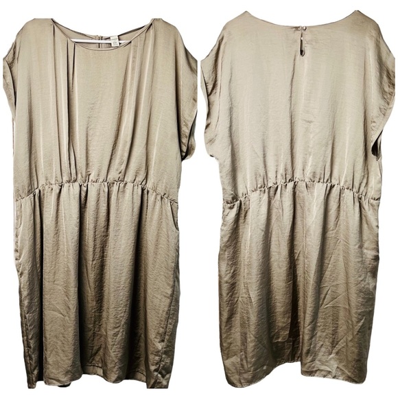 Old Navy Dresses & Skirts - Old Navy Champagne Mocha Color Cinched Waist Pockets Short Sleeve NWT Dress XXL